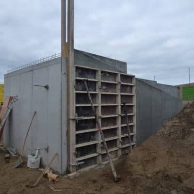 Neubau Betonbau Wandschalung Stützmauer